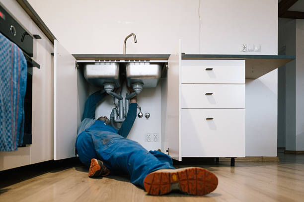 Professional Leak Detection technician working in Wickatunk, NJ